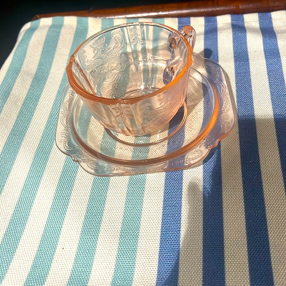 Federal Glass Company Pink Depression glass Madrid Pattern 1930 cup & saucer